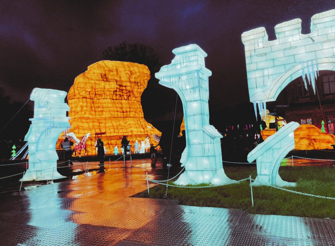 outside Narnia light display 